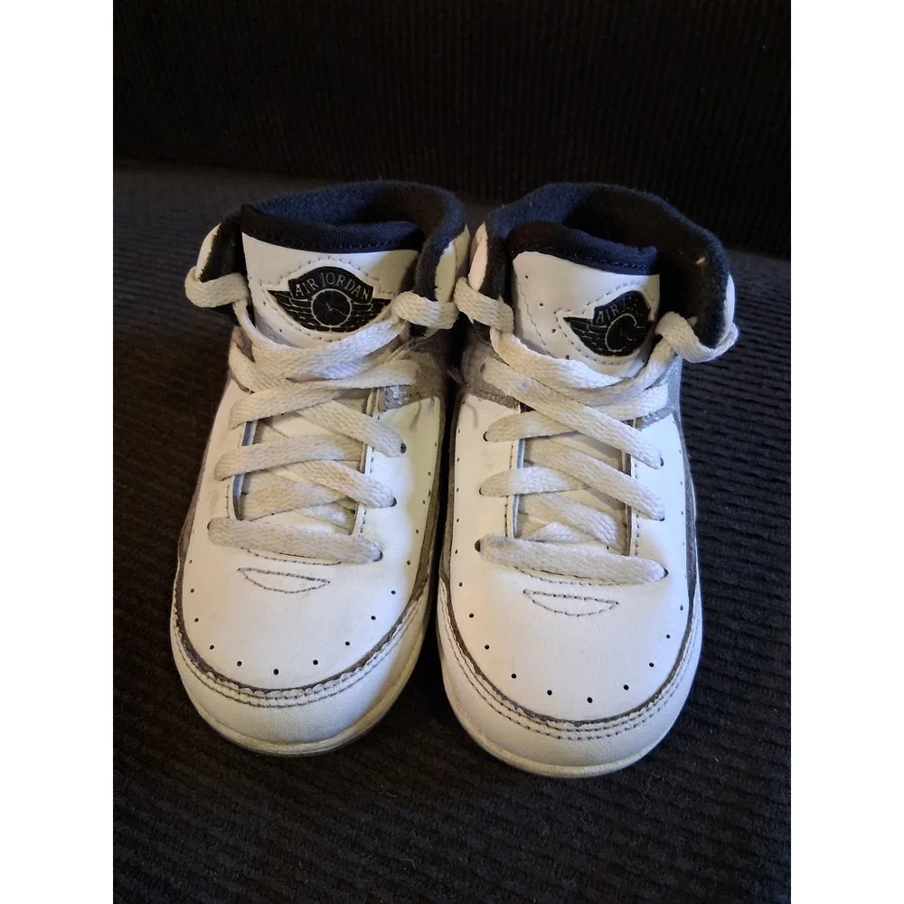 Nike Jordan 2 Retro White/Fire Red-Black-Sail DQ8563-102 Toddler Size‎ 6C